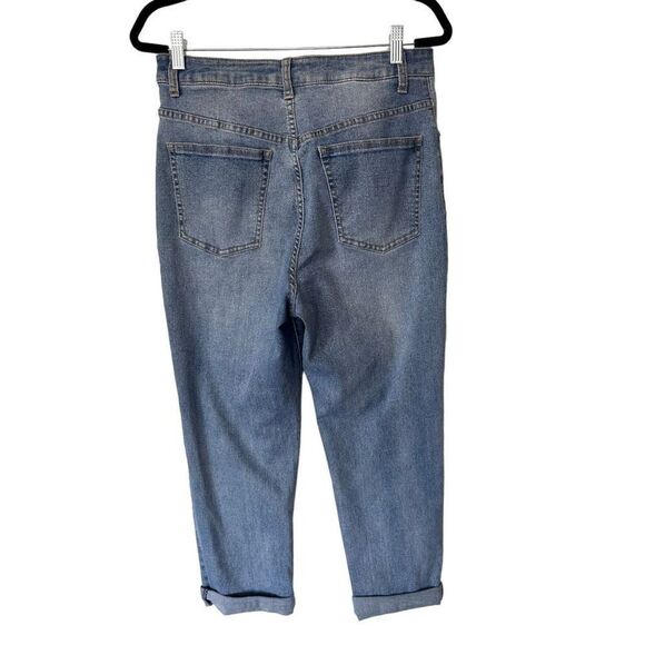 BCBgeneration Light Wash Cropped Cuffed Stretch High-Rise Jeans size 30 - Picture 2 of 12